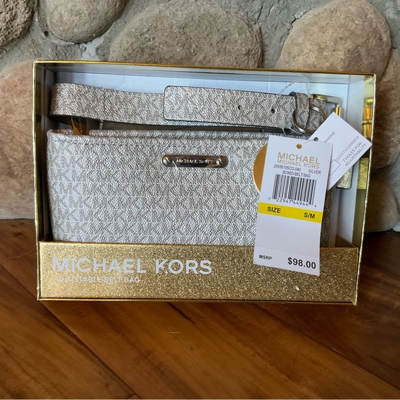 New Michael Kors Adjustable Belt Bag - Picture 1 of 4